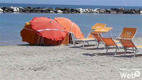 Un Malore Stronca La Vita A Un 72enne In Spiaggia A Lido Di Classe