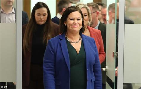 9 Hot Sexy Mary Lou McDonald Bikini Pics