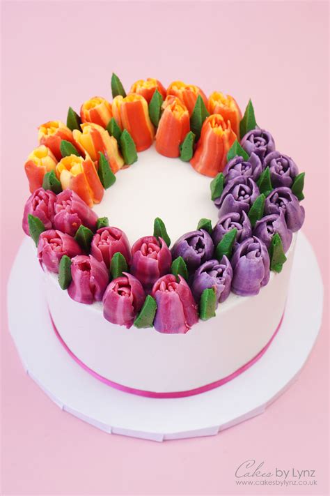 Watch How To Create A Colourful Tulip Cake Using Flower Piping Tips