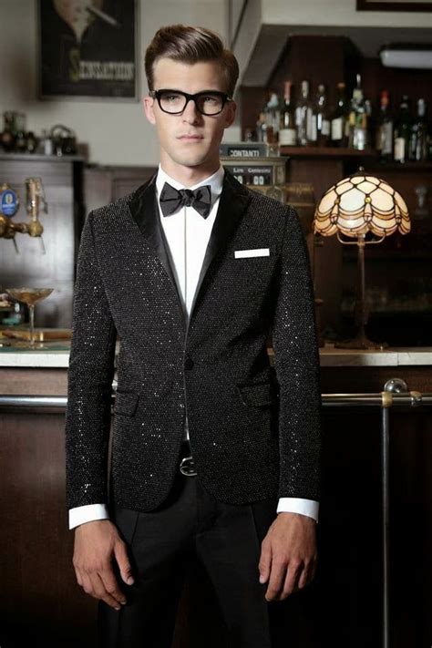 Patrick Kafka Se Enfunda En La Elegancia De Dsquared En Su Lookbook De