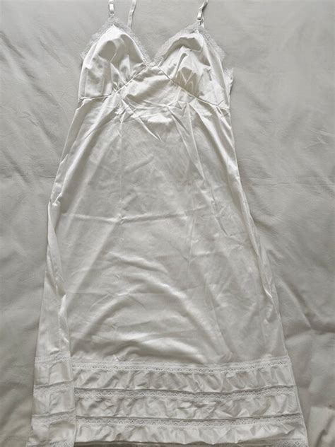 Full Slip Petticoat By Vanity Fair Lingerie Size 12 Gem