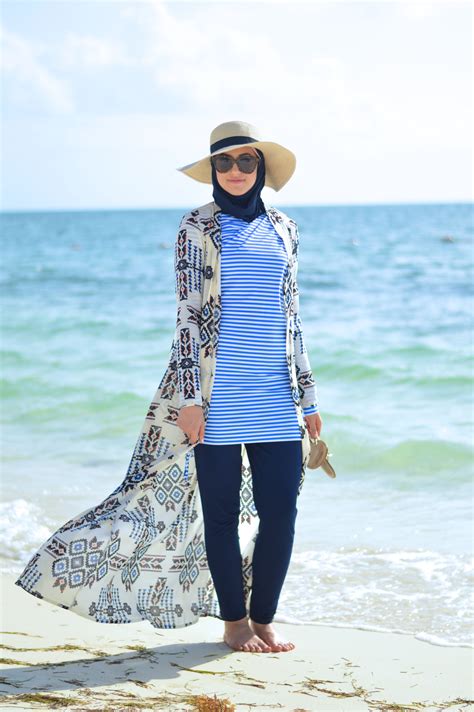 25 Inspirasi Terkini Outfit Pantai Wanita