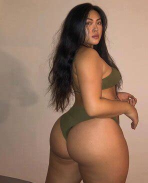 Curvy Asian Porn Photos