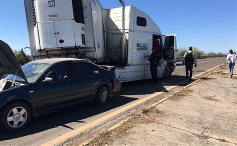 Aparatoso choque se registra sobre la México 15 en Guasave