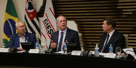 CIRO GOMES DEFENDE EM EVENTO NA FIESP REQUALIFICAR PROFESSORES E