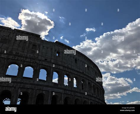 Colosseo Curve Hi Res Stock Photography And Images Alamy