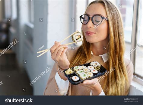 3189 Asian Eating Healthy Food Office Images Stock Photos And Vectors