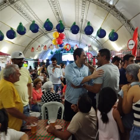 Jamil Calife Participa Do Natal De Luz Em Catal O E Distribui