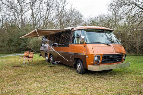 This 1973 GMC Motorhome Is A Classy Answer To Your Off Grid Questions