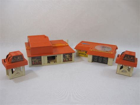 Vintage Hot Wheels Race Track