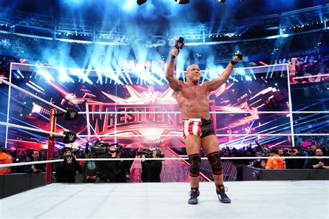 'WrestleMania' 35: Becky Lynch Reigns Supreme & More Big Moments