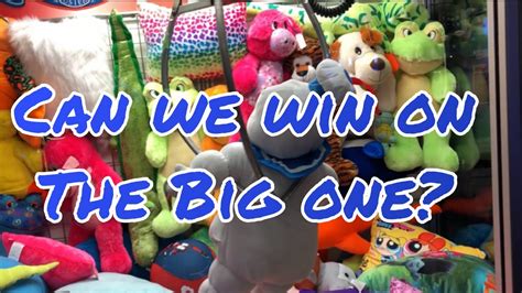 Dave And Busters Huge Claw Machine Can We Win On The Big One Youtube