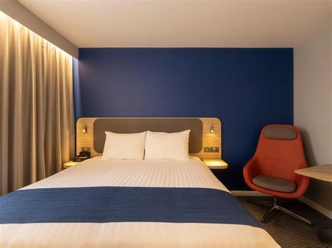 Commuters are complaining about the poole bus station layout 17