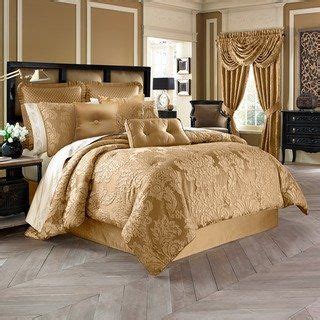 Five Queens Court Colonial Woven Jacquard Piece Comforter Set Gold