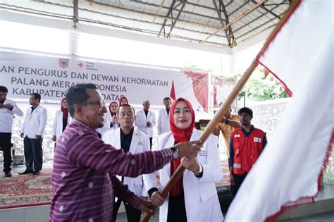 Infopublik Ny Lise Eka Putra Dilantilk Sebagai Ketua Pmi Kabupaten