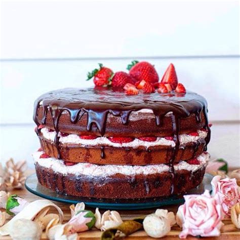 Triple Layer Naked Vanilla Cake With Strawberry Cream Cheese