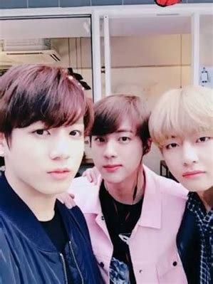 Imagine Jin BTS Best Friends HOT História escrita por Lim Chan Spirit Fanfics e Histórias