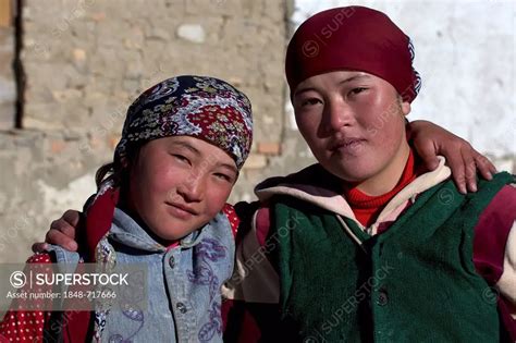 Kirghiz Girl, Pamir, Tajikistan, Central Asia, Asia, 58% OFF