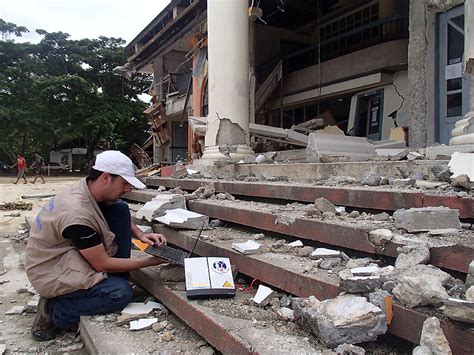 Séisme De Bohol — Télécoms Sans Frontières Long Des Technologies De