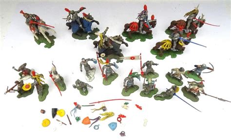 Britains Plastic Swoppet Knights