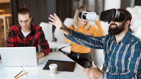 Virtual Reality Employee Training Is Here Should You Adopt It Laptrinhx