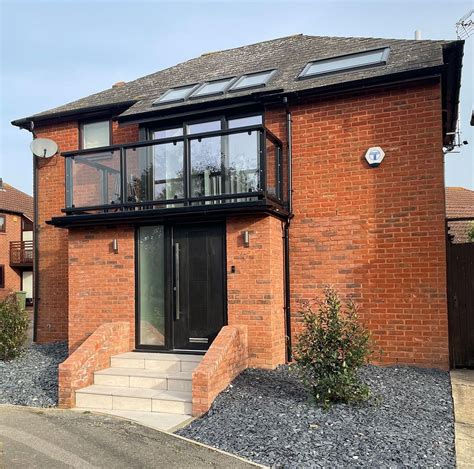 Installing Glass Balustrade To Flat Roofs