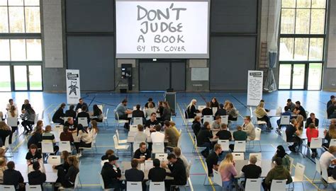 The Human Library Une Bibliothèque Humaine Pour Senrichir Des