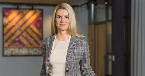 Hornbach Verl Ngert Vertrag Mit Cfo Karin Dohm Finance