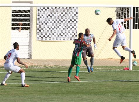 Ceil Ndia Perde Para O Fluminense Ba E Eliminado Da S Rie D