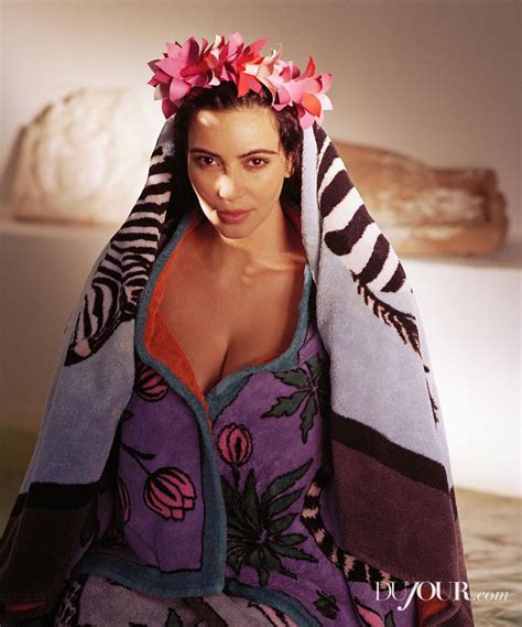 Kim Kardashian sexy mojada en bikini Spanish china org cn 中国最权威的西班牙语新闻网站