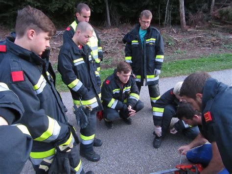 Freiwillige Feuerwehr Krems Donau Praktische Schulung Der Feuerwache