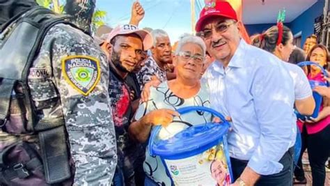 En V Spera De Nochebuena Senador De Hato Mayor Realiza Entrega