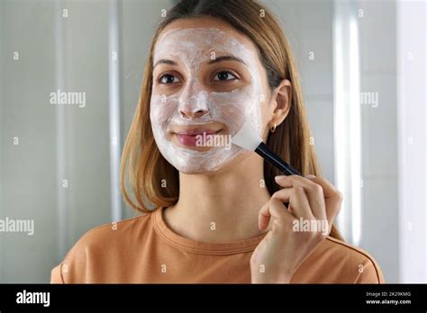 Moisturizing Face Mask Sheet Hi Res Stock Photography And Images Alamy