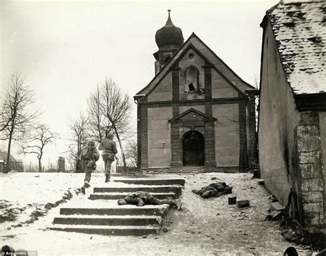 Ужасы войны (ранее не публиковавшиеся снимки): picturehistory — LiveJournal