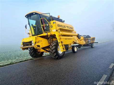 Kombajn New Holland Tc Fotka Galeria Rolnicza Agrofoto