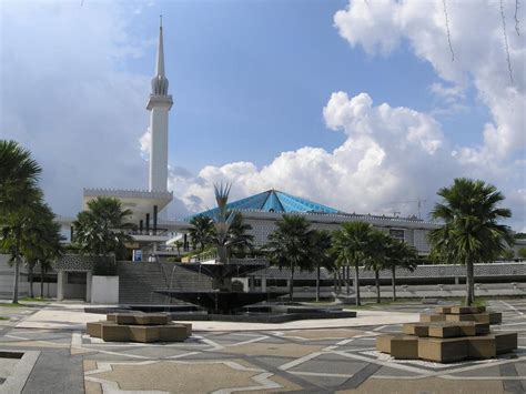 Amazing National Mosque Masjid Negara Local Tour Daytrips Sightseeing