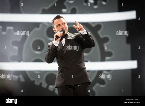 Tiziano Ferro Stadio Milano Immagini E Fotografie Stock Ad Alta