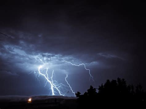 Emiten Aviso Por Probables Tormentas Eléctricas En Cinco Regiones De