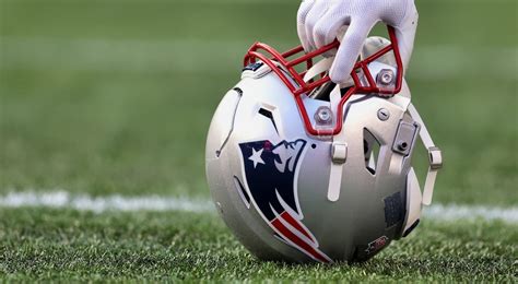 Breaking Former Patriots Super Bowl Champion Arrested