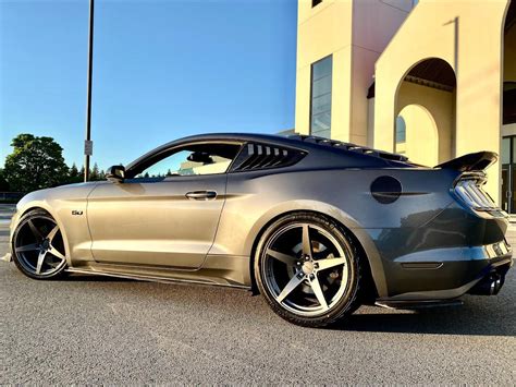2021 Ford Mustang Gt S550 Grey Velgen Classic5 V2
