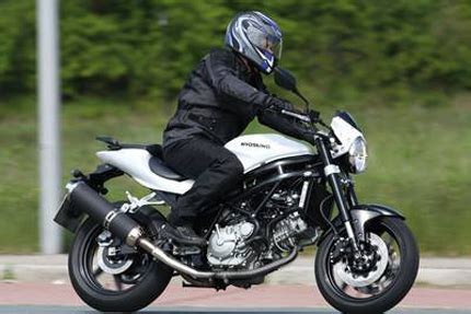 Motorrad Vergleich Hyosung Gt I Se Naked Vs Hyosung Gt