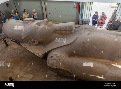 Coloso de rameses ii fotografías e imágenes de alta resolución Alamy