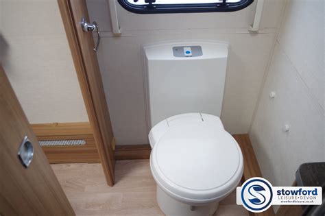 Lunar Lexon 560 2017 Stowford Leisure