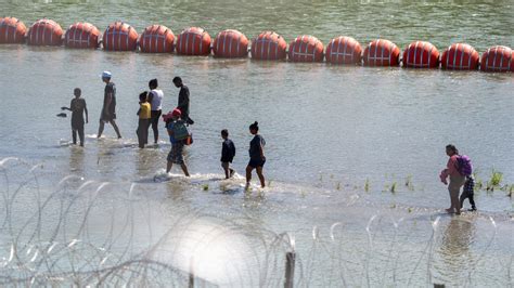 Trump officials say Rio Grande buoys were their idea