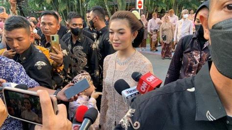 Siapa Istri Gibran Rakabuming Inilah Sosok Selvi Ananda Berita Riau