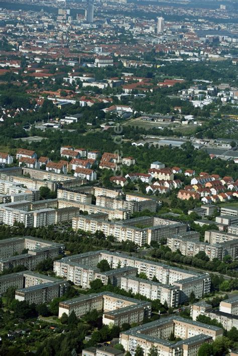 Leipzig Von Oben Plattenbau Hochhaus Wohnsiedlung Im Stadtteil