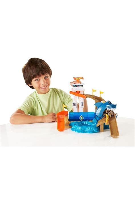 HOT WHEELS Orjinal Renk Değiştiren Araçlar Sharky Yarış Seti Fiyatı Yorumları