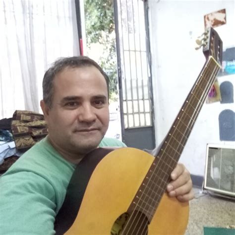 Miguel Profe De Guitarra 1€h 1 Opiniones