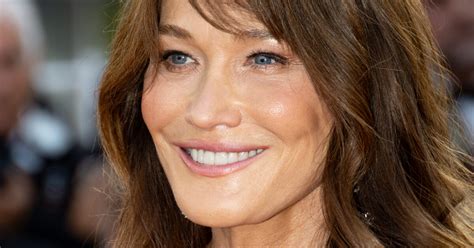 Carla Bruni Sarkozy en vacances en Grèce avec Nicolas Aurélien Pierre