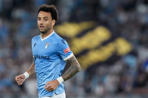 Ap S Felipe Anderson Palmeiras Busca Acerto Zagueiro Do Benfica